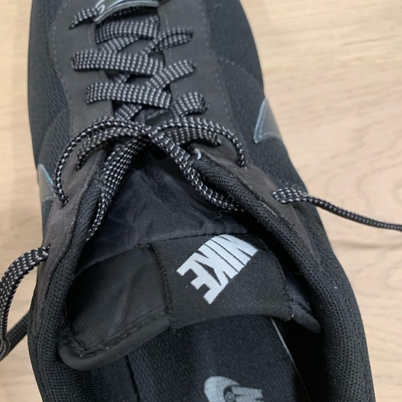 men’s Nike Cortez black on black - Picture 5 of 6